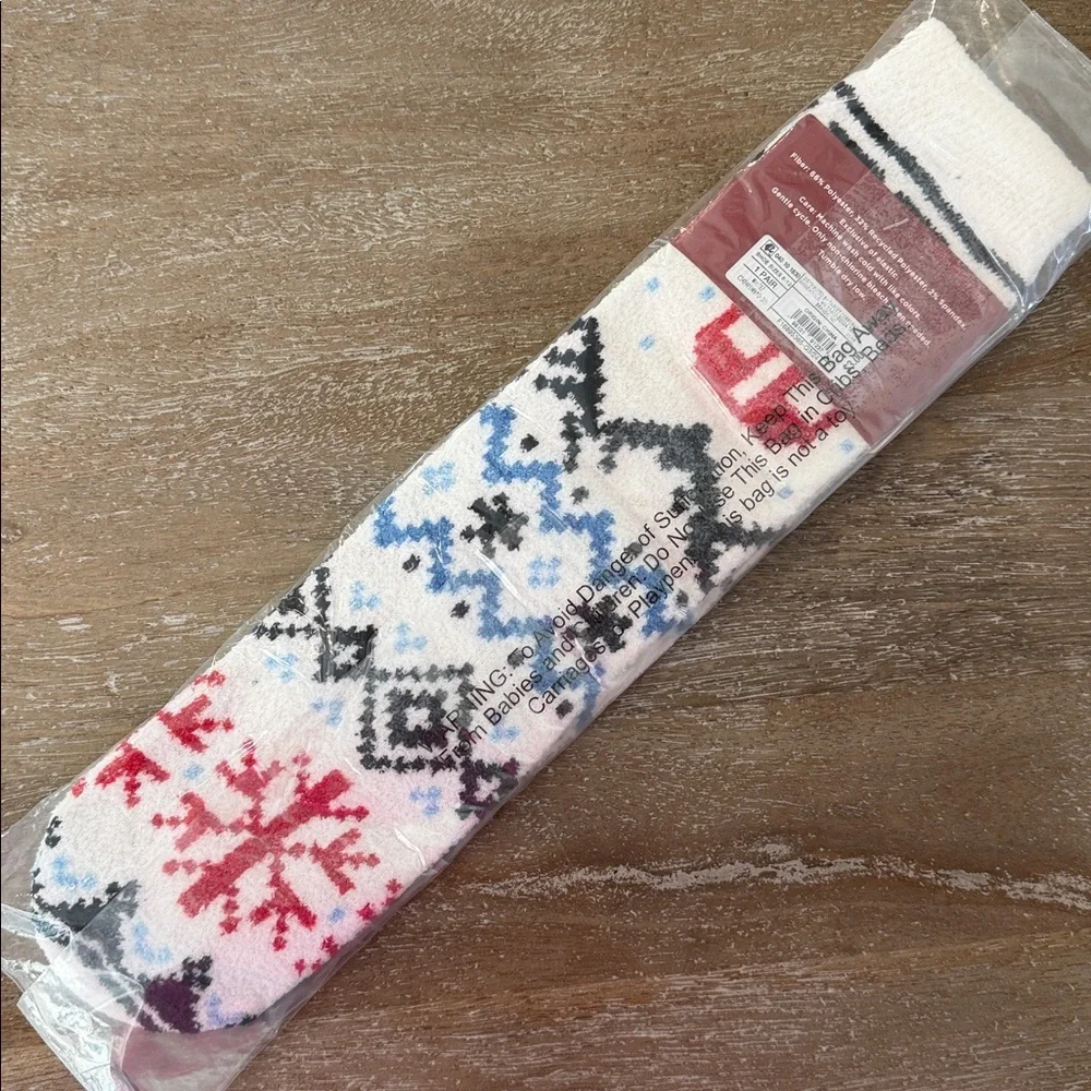 Wondershop Festive Snowflake Super Soft Crew Socks